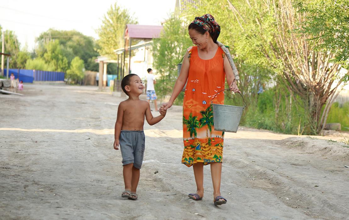 Safe drinking water in the Khojamet community, Uzbekistan. 