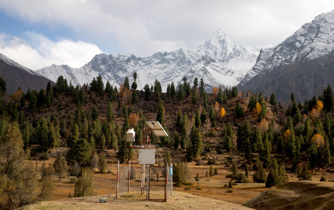 An automatic weather station in northern Pakistan provides real time data which is key to improving early warning systems.