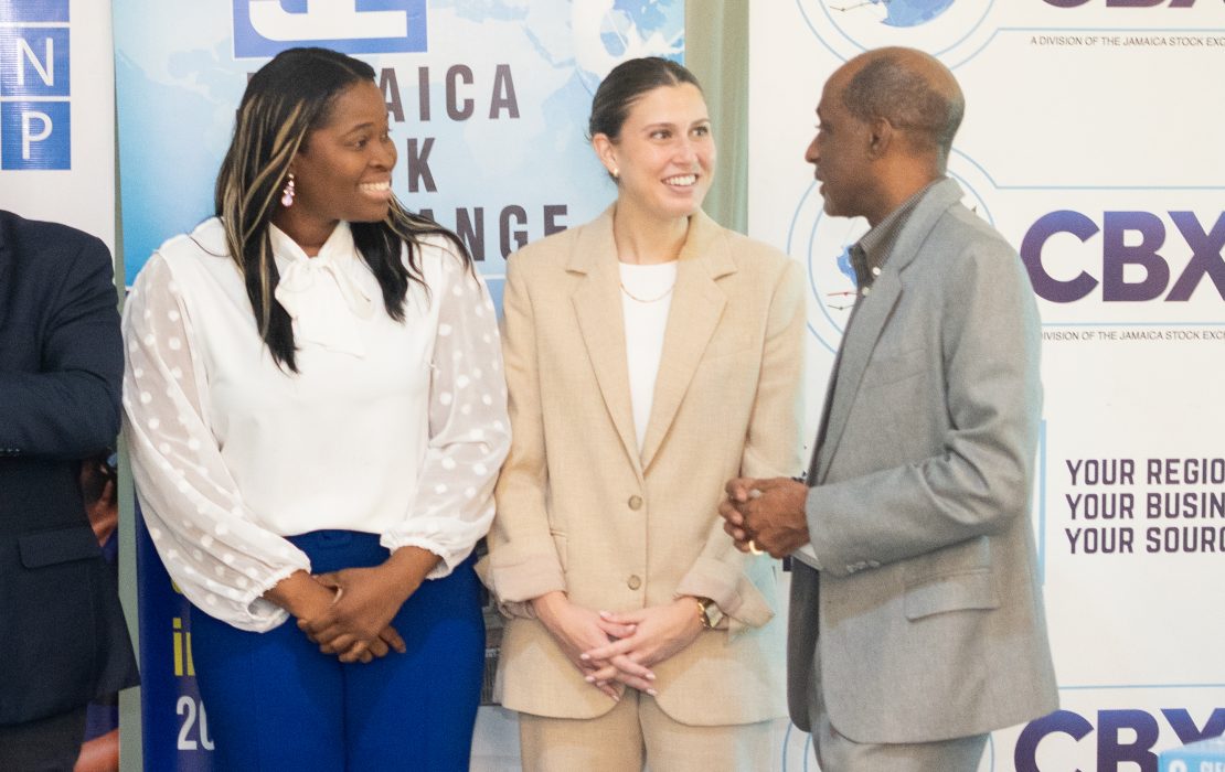 By fostering dialogue among regulators, issuers, investors and sustainability experts, UNDP supports Jamaica’s market readiness for green financial instruments. Participants of the Jamaica Stocktake Exchange workshop on Environmental, Social and Governance (ESG) standards