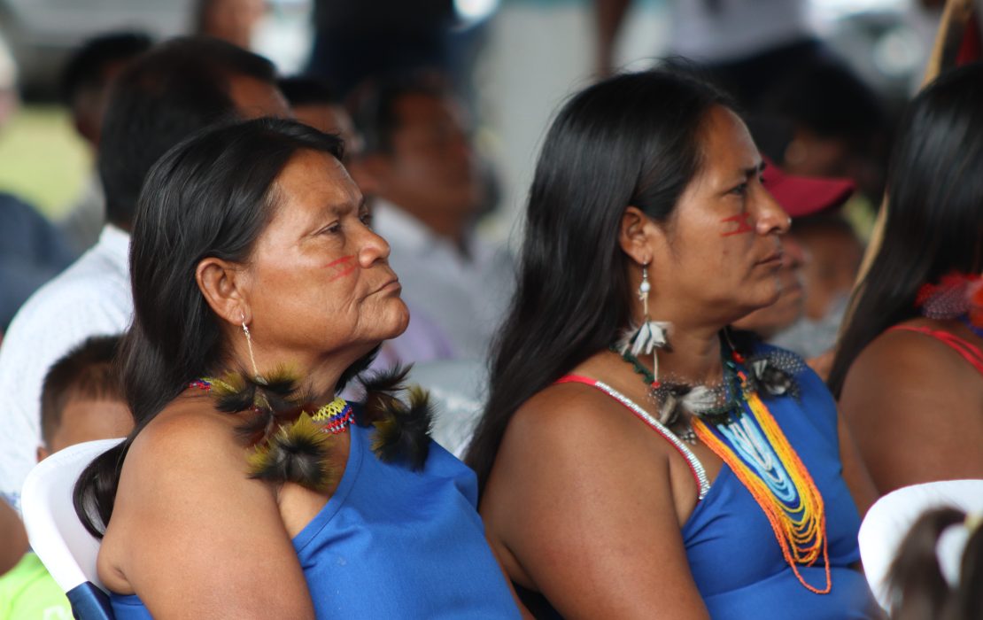 Mujeres indígenas shuar en Ecuador