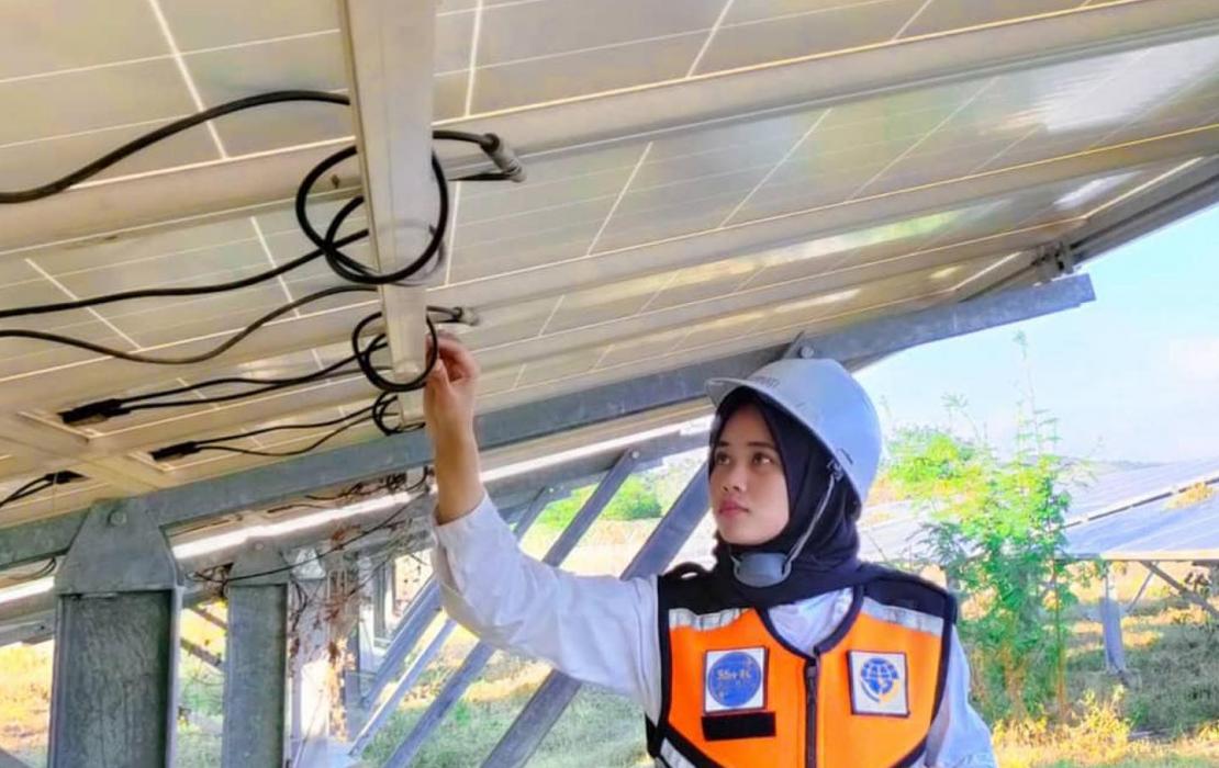 A woman engineer in Indonesia doing inspection.