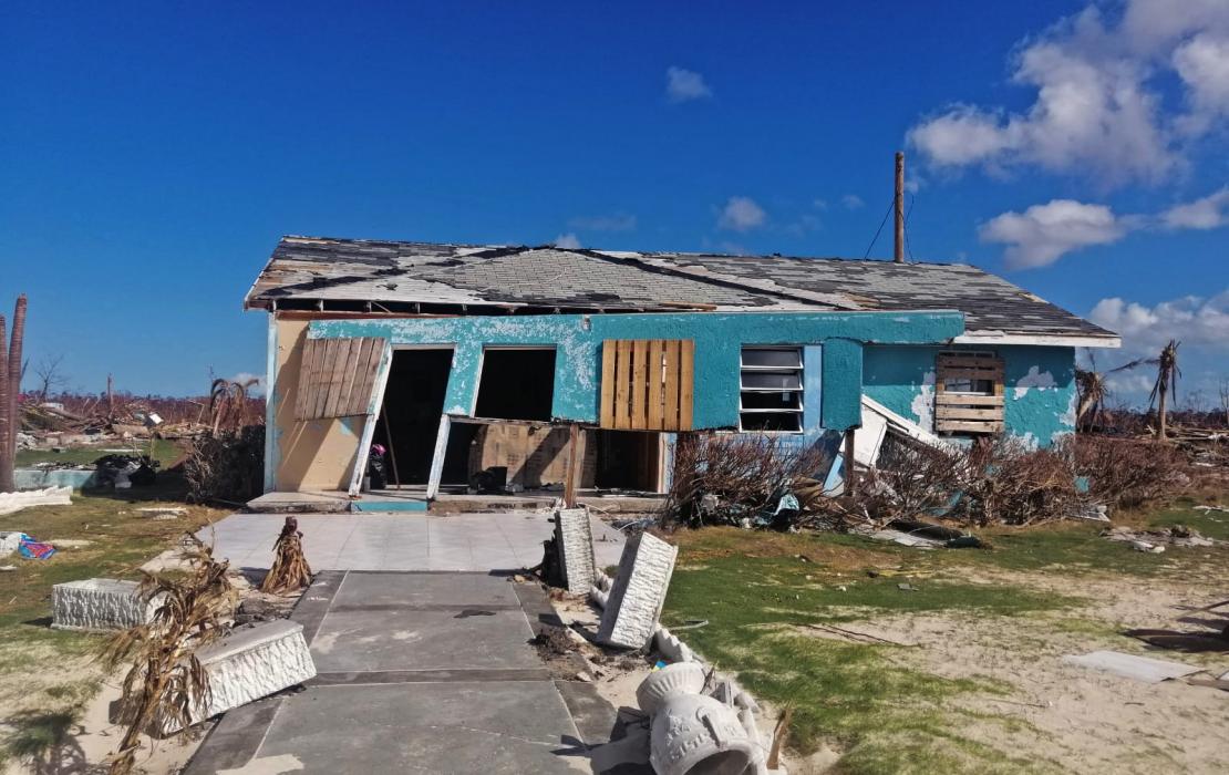 Une maison décimée par un ouragan aux Bahamas