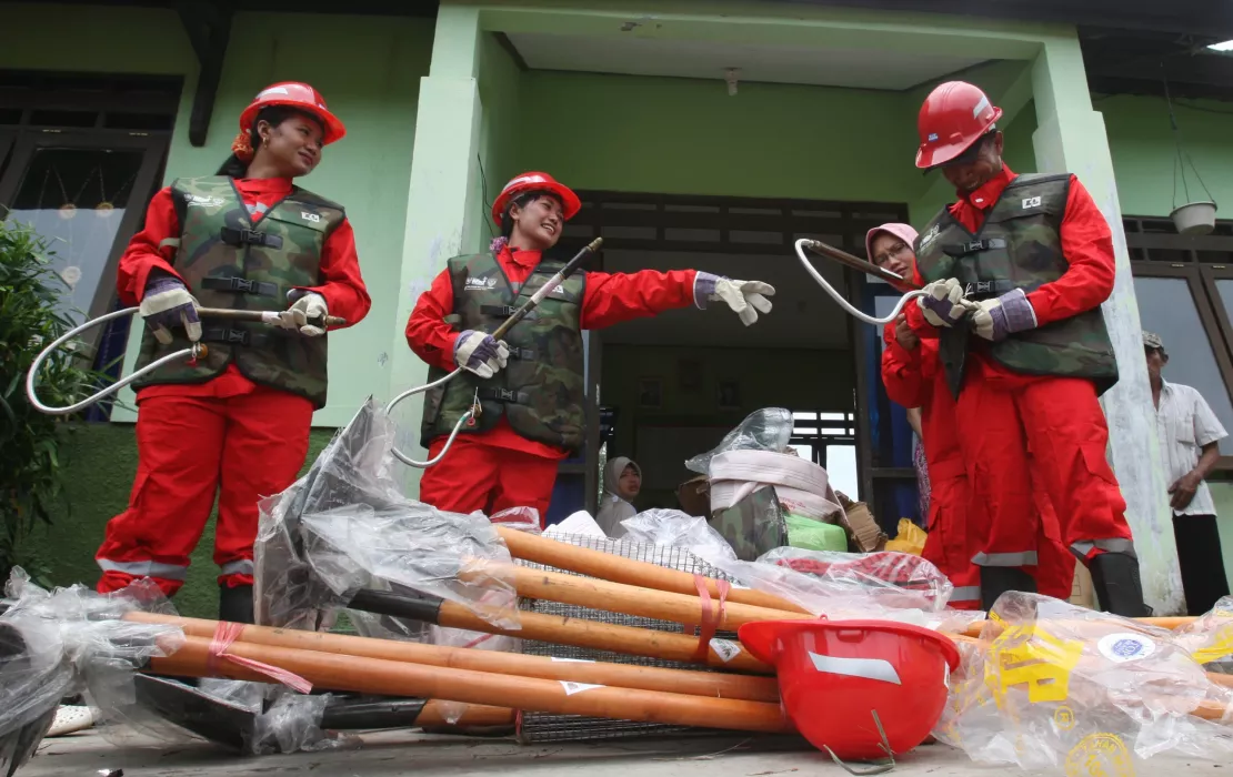 Indonesian women firefighters