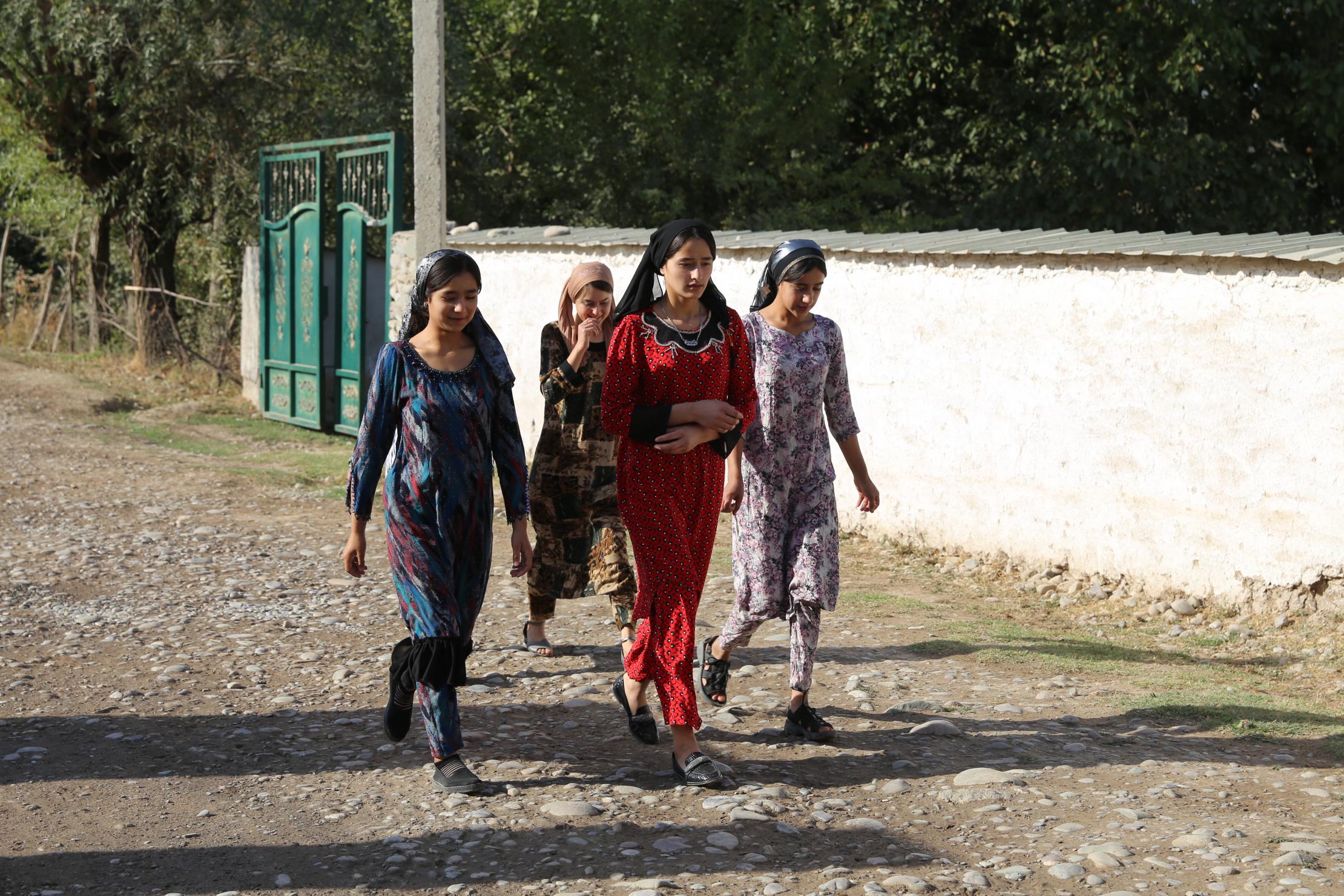 Young women in Tajkistan