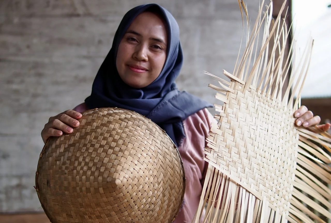 Yunengsih, a farmer and artisan from Kasepuhan Cibedug in Western Java