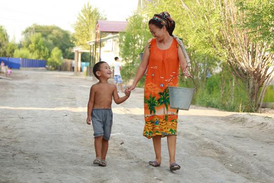 Safe drinking water in the Khojamet community, Uzbekistan. 