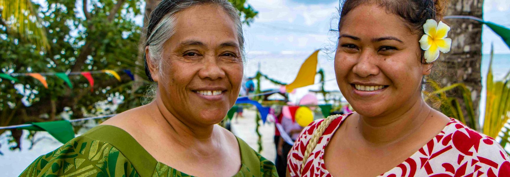 Two women portraits by the beach in Samoa